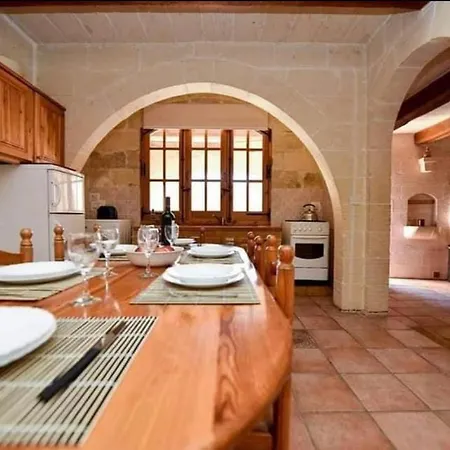 With Pool, Tas-summiena Gozo Holiday home *