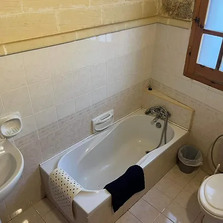 With Pool, Tas-summiena Gozo Holiday home *