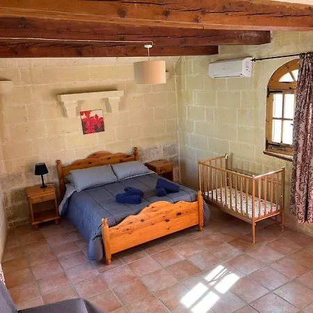 With Pool, Tas-summiena Gozo * Sannat